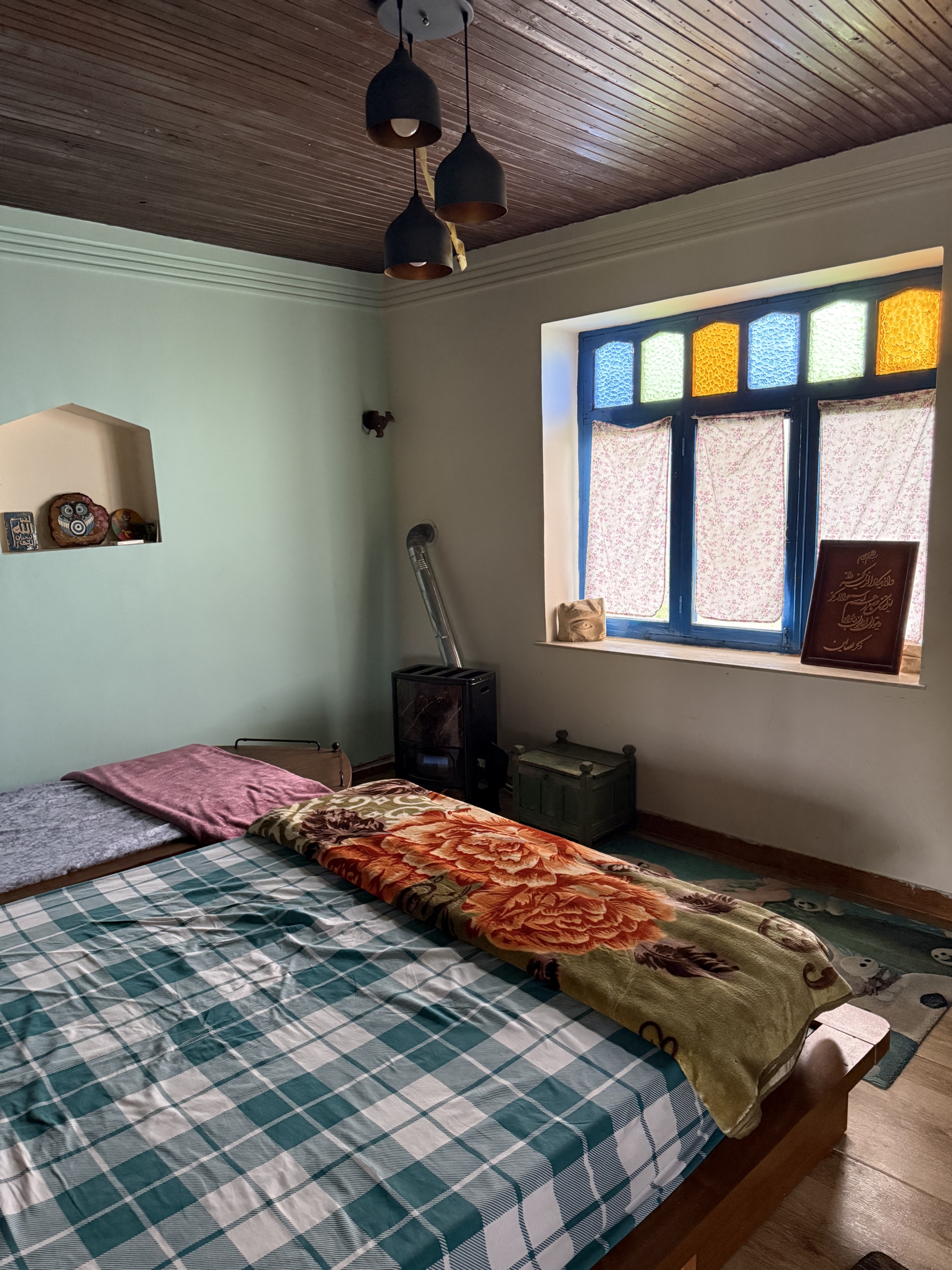 ویلا ۶اتاقه سنتی استخررو باز ویلا ۶اتاقه سنتی استخررو باز